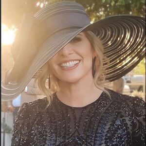 Meet your Posher, Mari